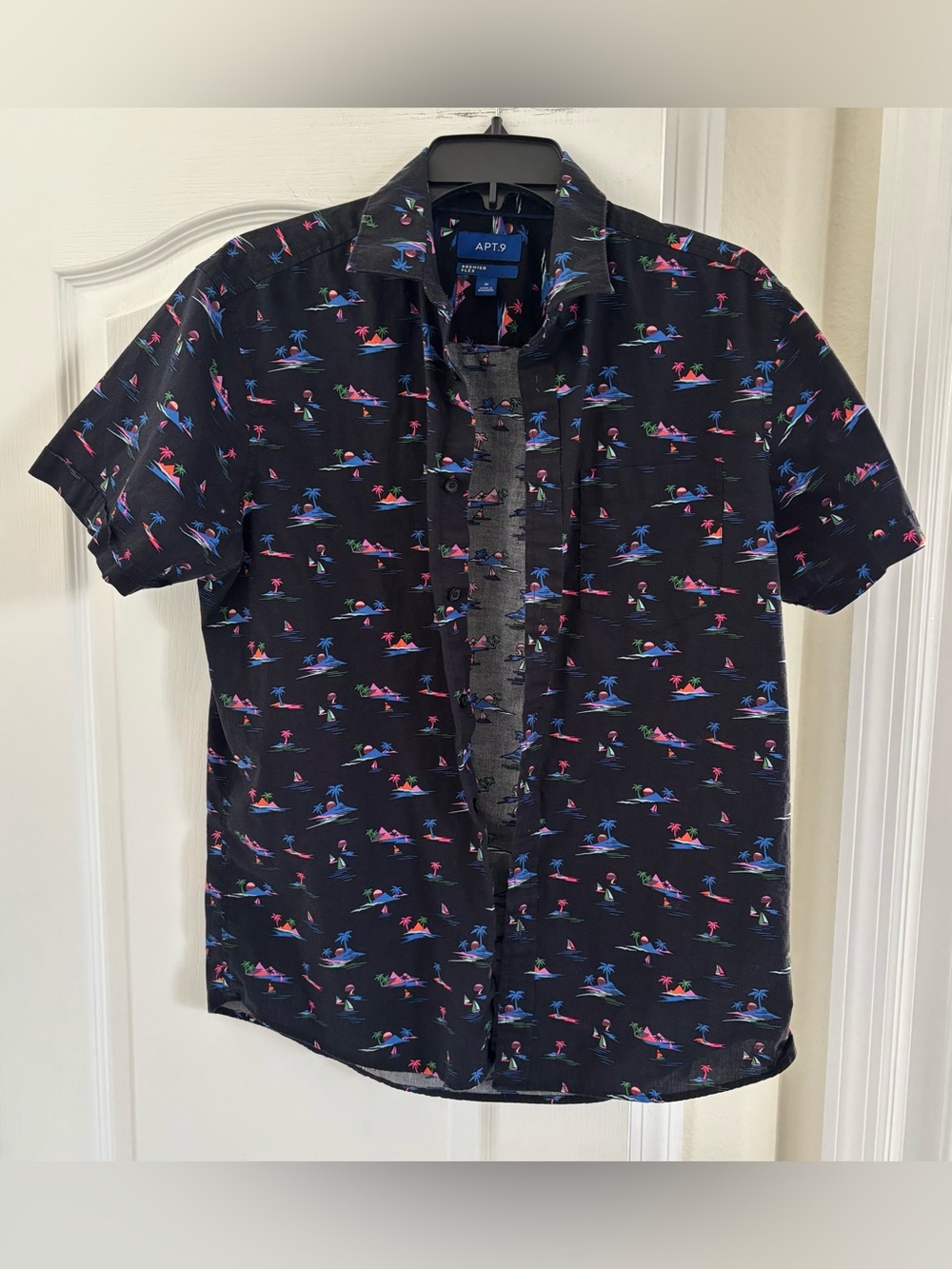 Men’s Apt. 9 Black Short-Sleeve Island Print Button-Down Shirt